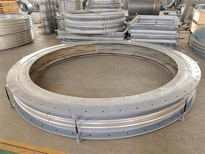 靶釘波紋膨脹節(jié)-高溫波紋補(bǔ)償器-可澆筑波紋膨脹節(jié)